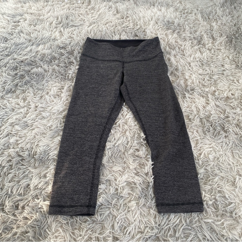 Lululemon Size 4 Crop Leggings